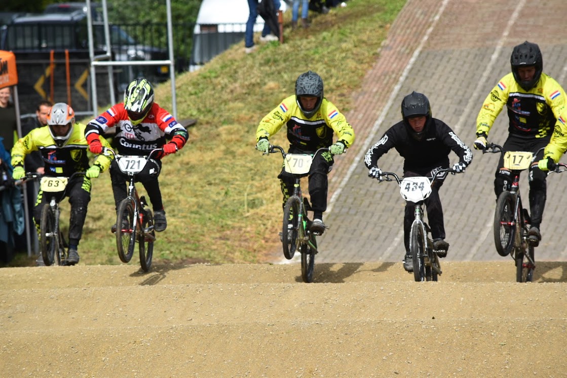 Mooie foto's van plaatsingswedstrijd op Facebook